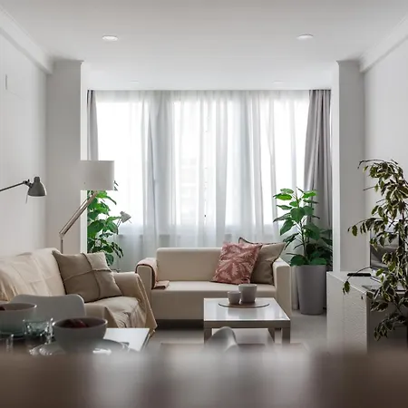Light-Filled, Fully Renovated Apt Near Belem, By Timecooler Lissabon Buitenkant foto