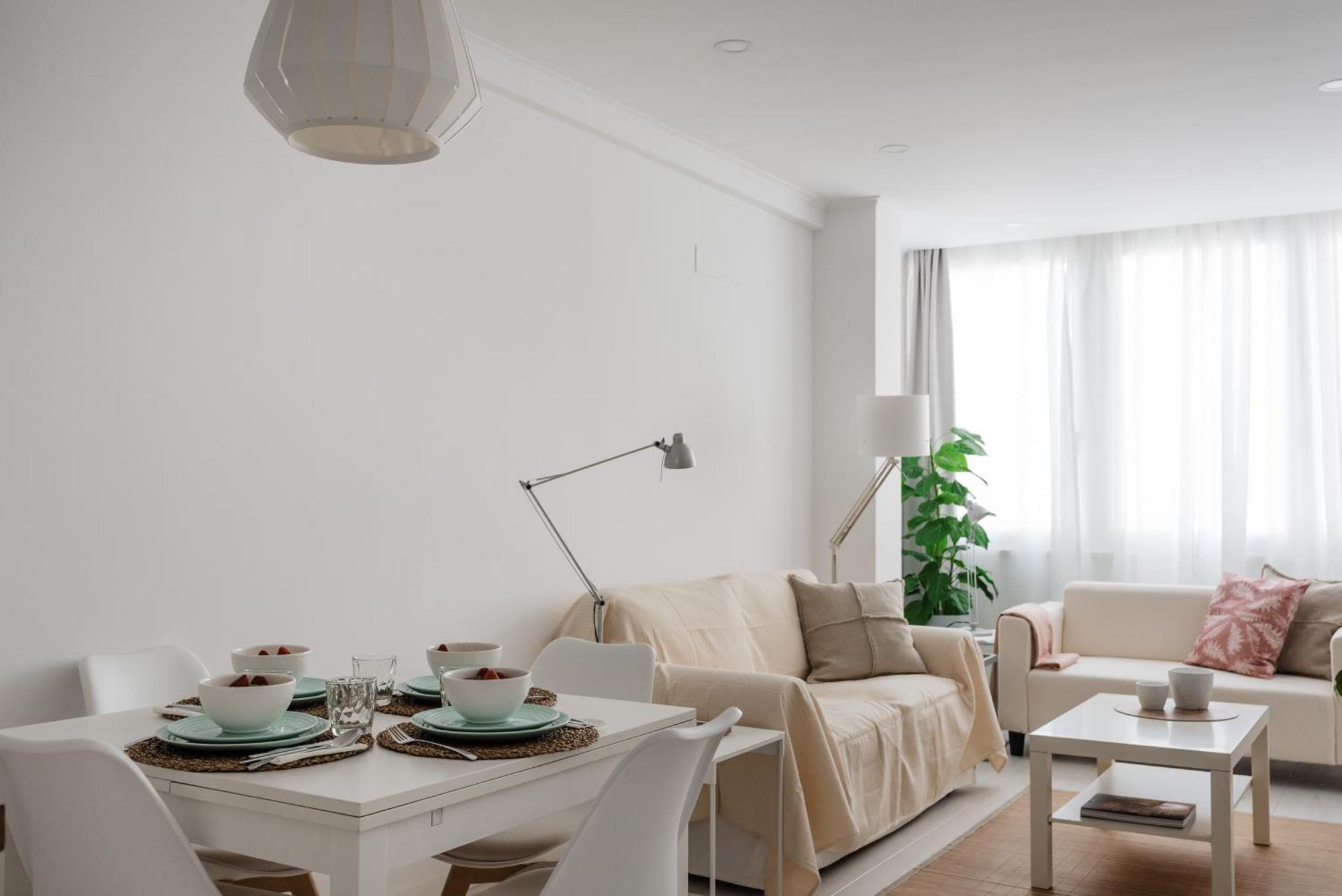 Apartment Light-filled, Fully Renovated Near Belem, By Timecooler