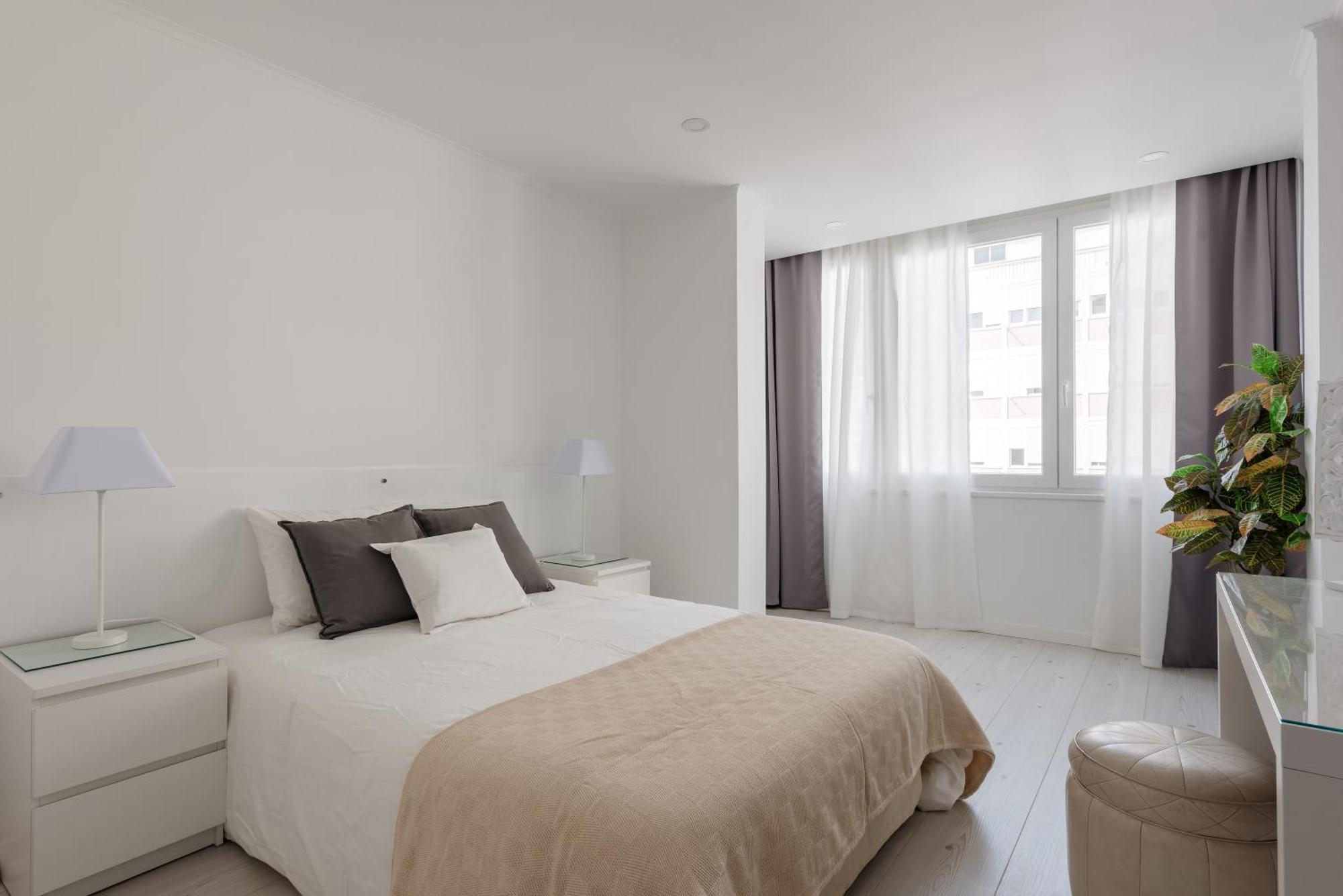 Apartment Light-filled, Fully Renovated Near Belem, By Timecooler *
