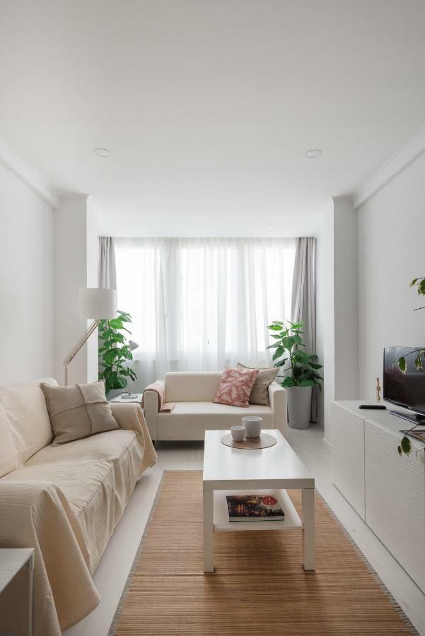 Light-filled, Fully Renovated Near Belem, By Timecooler * Lisbon