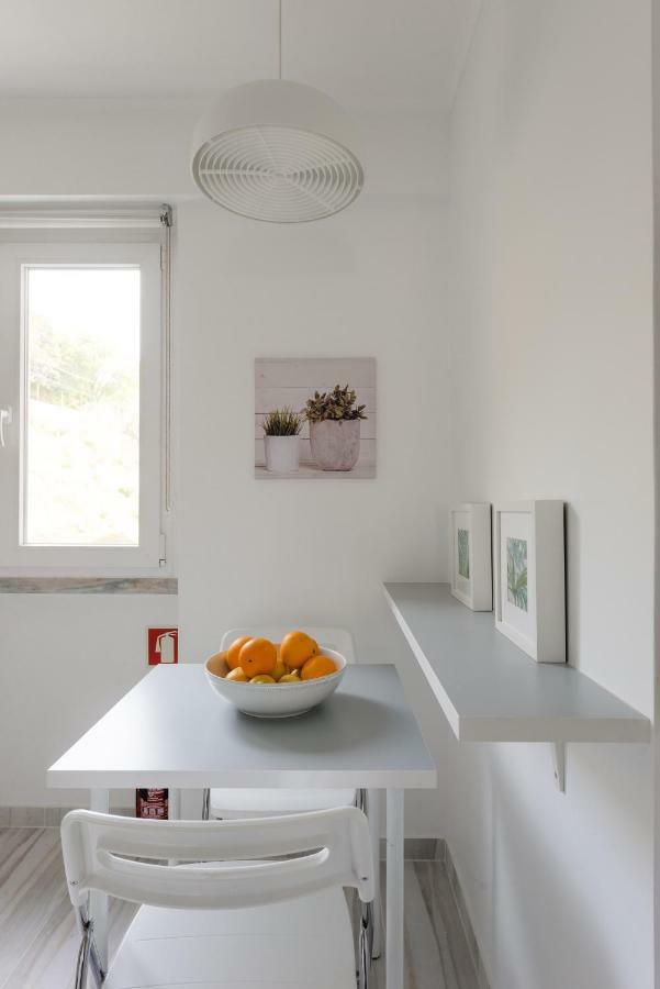 Light-filled, Fully Renovated Near Belem, By Timecooler Lisbon