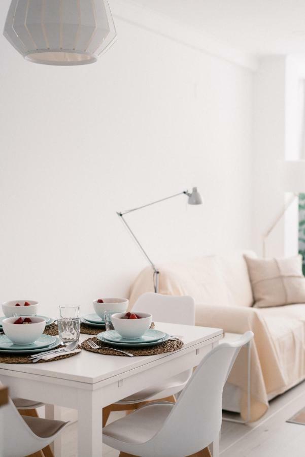 Light-filled, Fully Renovated Near Belem, By Timecooler Apartment Lisbon